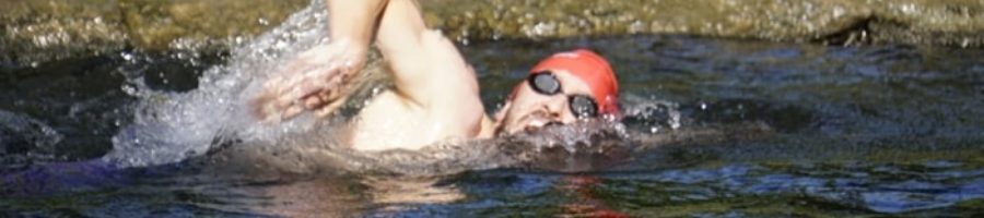 Los Que Sí-Pablo con goggles ahumados en una competencia de aguas abiertas-700x335
